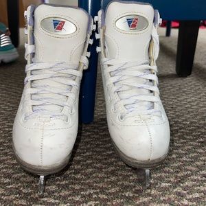 Ice Skates -Size 9J